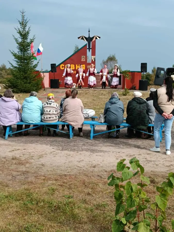 Народный праздник на площадке усадьбы